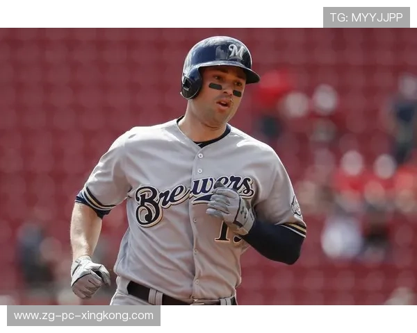 MLB飞球被外野极限接杀全场惊呼